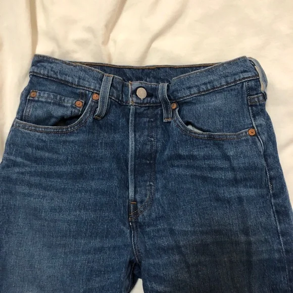 NWOT Levi 501 Skinny in We the People - Picture 4 of 5
